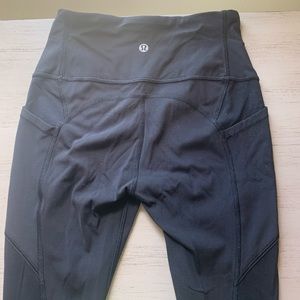 Black Lulu Lemon leggings